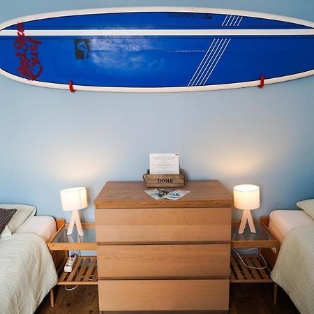 Red Star Surf & Yoga Camp Lanzarote Pansiyon Famara Dış mekan fotoğraf