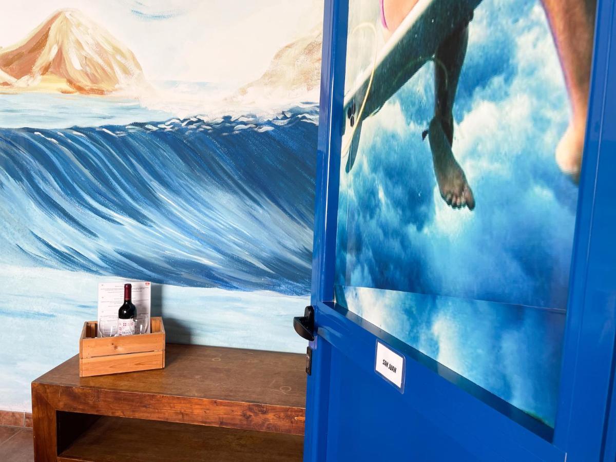 Red Star Surf & Yoga Camp Lanzarote Pansiyon Famara Dış mekan fotoğraf